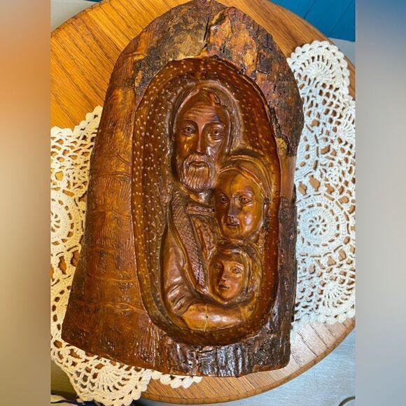 Carving wood holy family, vintage, slice of a log, one of a kind amazing find - Picture 1 of 7